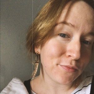 Meet your Posher, Hallie